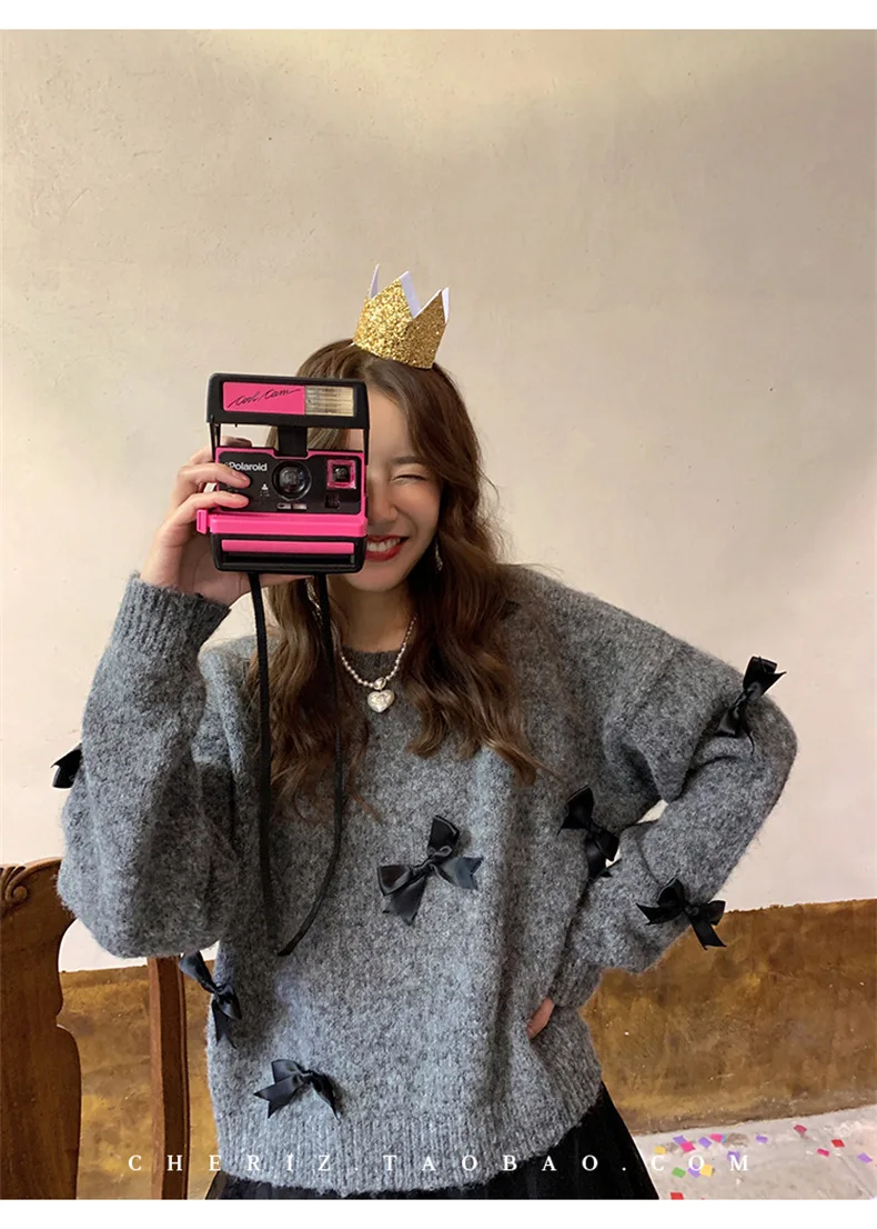 เสื้อสเวตเตอร์ผู้หญิง คอลเลคชั่นฤดูใบไม้ร่วงและฤดูหนาว ปี 2025 ดีไซน์โบว์เก๋ คอกลม แขนยาว