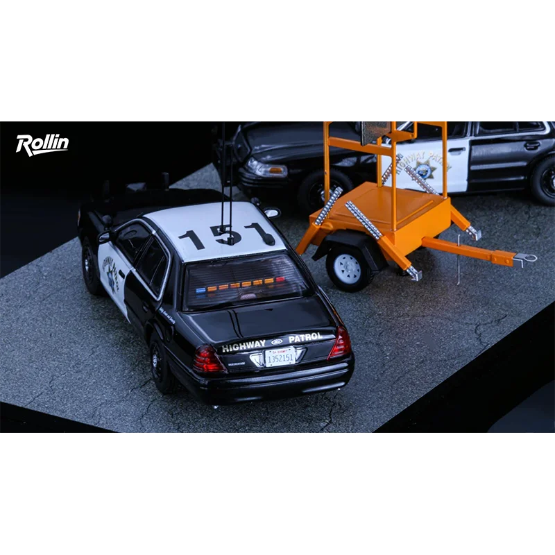 Rollin 1:64 Chp California Highway Patrol Victoria Crown Double Car Pack Police Car Toy Alloy Material APA 2025 Exhibition Model