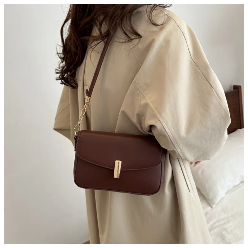 

New Simple Fashion Crossbody Bag Casual Lock Simple Retro Texture Delicate Handy Cross-armpit Women's Luxury Brand Shoulder Bag