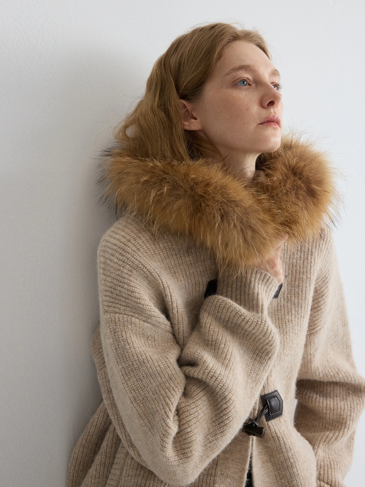 Nice People 2025AW Women's Casual Style Long Sleeve Hooded Cardigan Coat with Removable  Fur Collar And Alpaca Wool Body