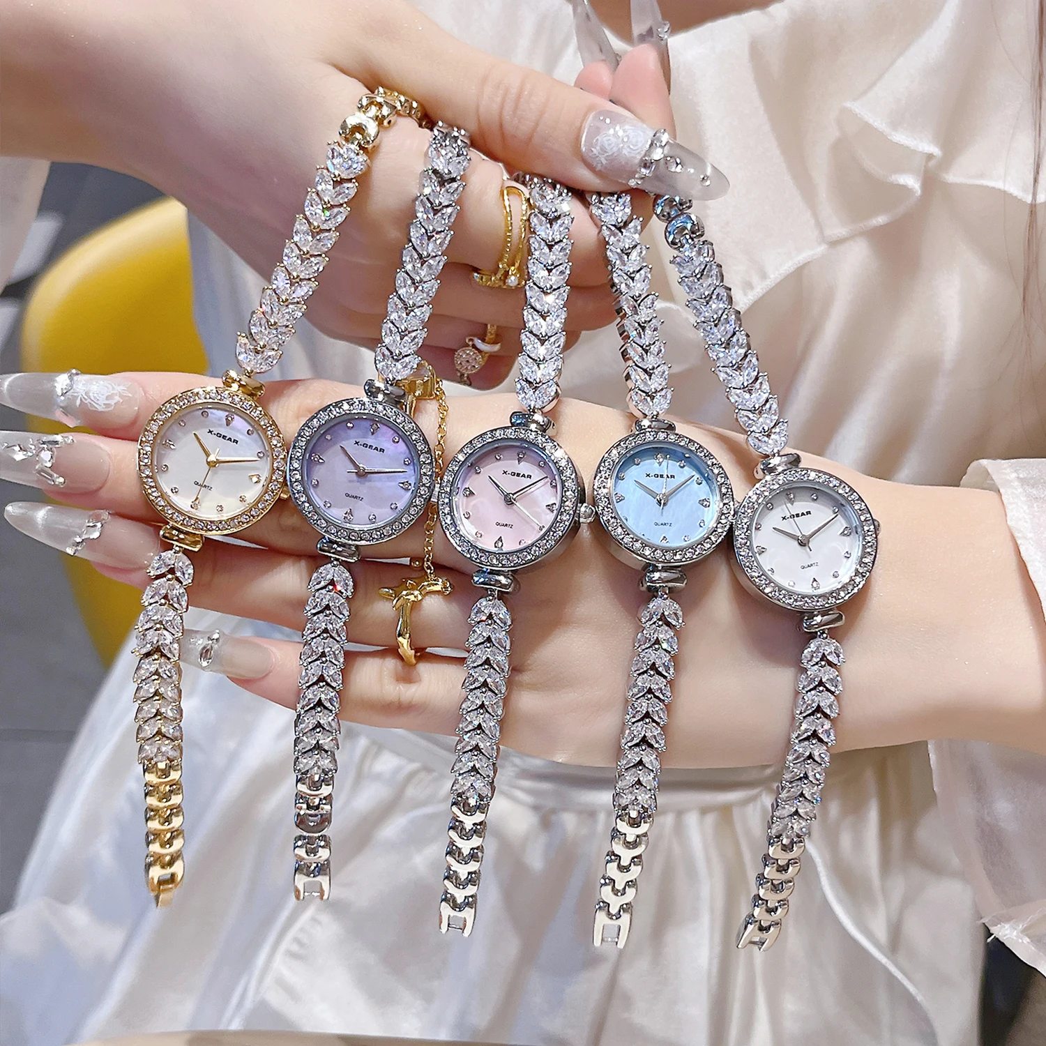 X-GEAR Watch Woman Fashionable Mermaid Tail Strap Watch Waterproof Quartz Wristwatch for Students Simple  Exquisite Gift