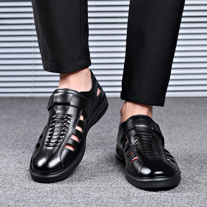 Summer Fashion New Breathable Non Slip Casual Sandals High Quality Men Comfortable Foot Covers Hollowed Out Casual Leather Shoes