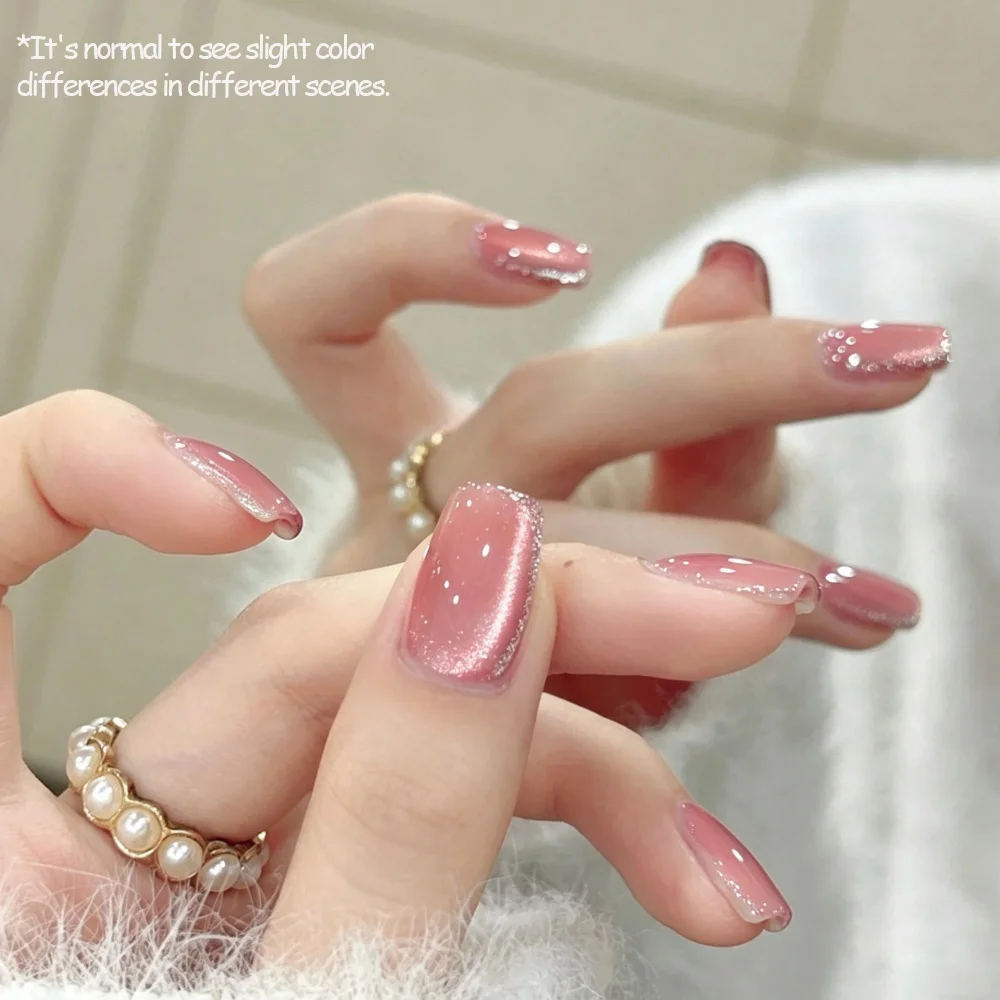 Visuatia Peach Nude Pink Cat Eye Gel Polish, the base color is clear and not heavy, the magnetic response is sensitive and quick, and it can create a smooth luminous effect with simple application. The gluing process i