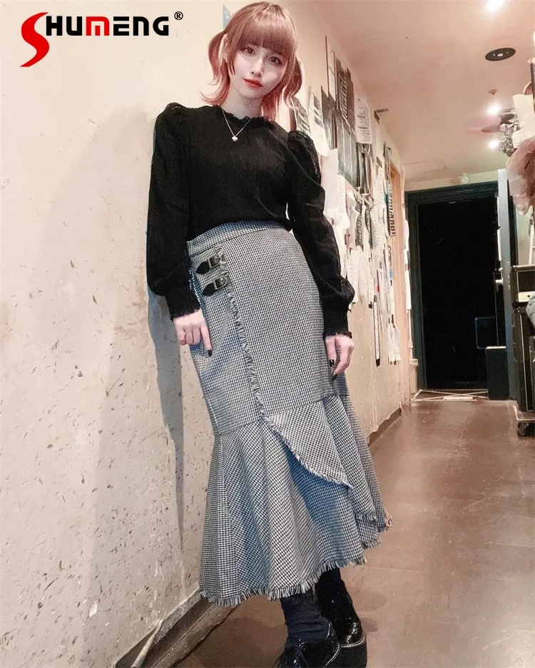 Winter Thick Plaid Mid-length Skirts for Women 2023 New Elegant Retro Tassel Ruffled High Waist Slimming Woolen Fishtail Skirt