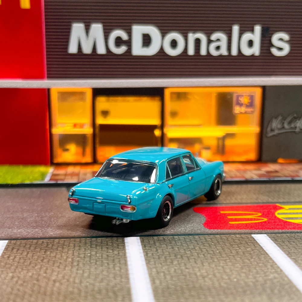 Liberty 64 1:64 300 modèle de voiture en alliage sel