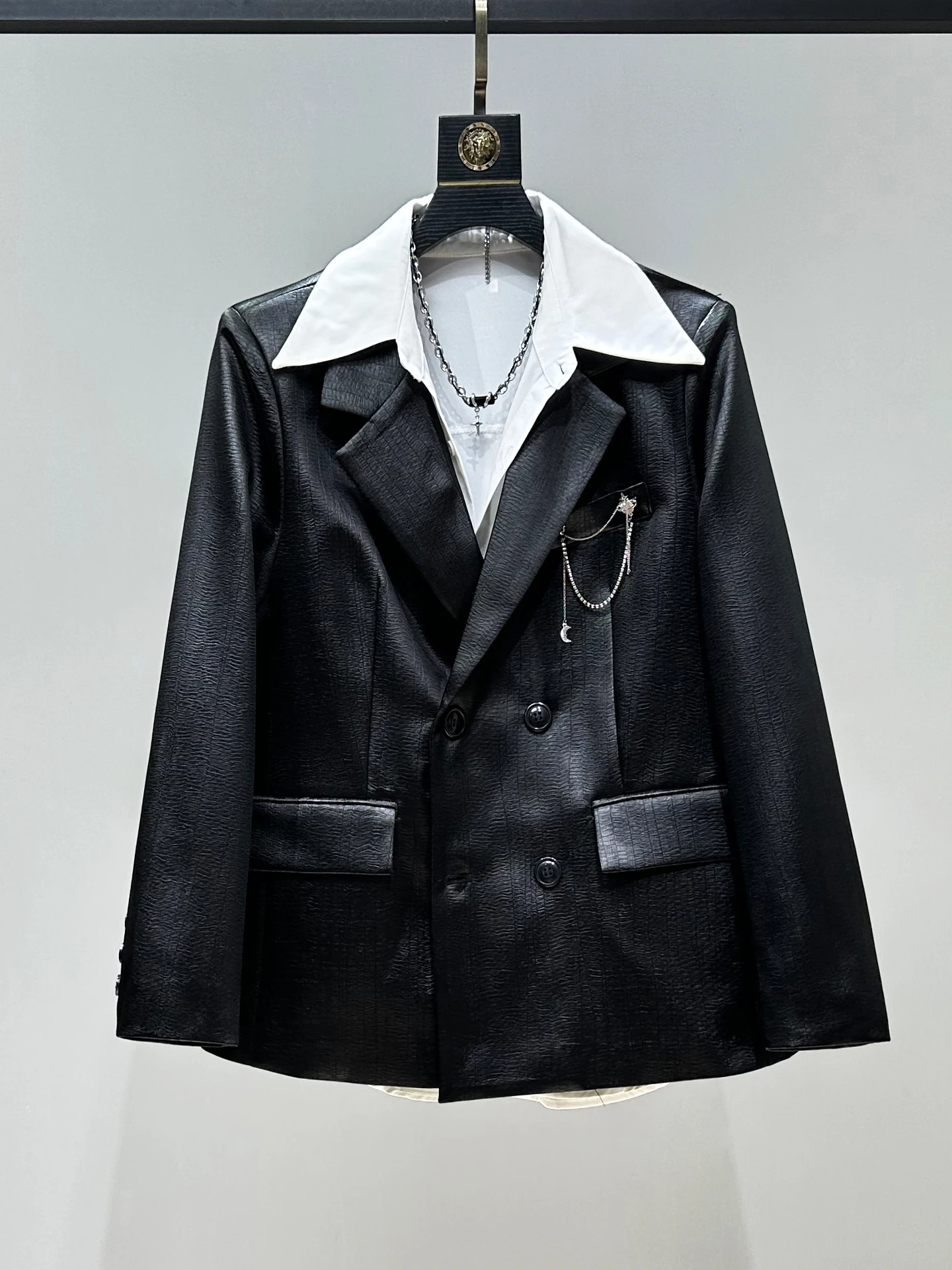 

Original Bla Faionable Leather Texture Men's Suit Jaet Premium Design Double Row Buttons oulder Pad Western Sle