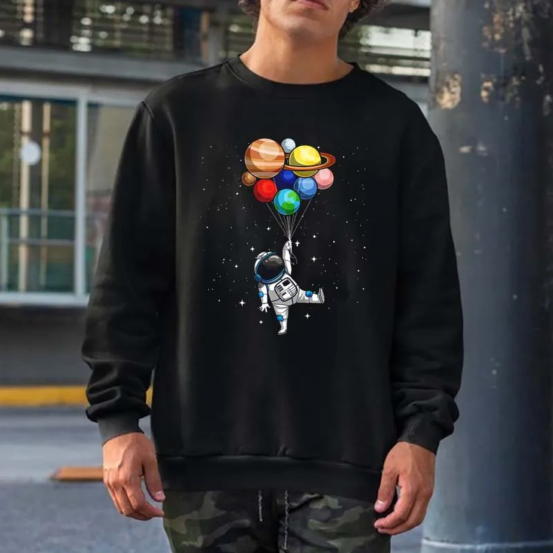 

Funny Astronaut With Planets In Hand Spaceman Sweatshirts Men Women Streetwear Crewneck Hooded Tops Oversized Cotton Hoodies