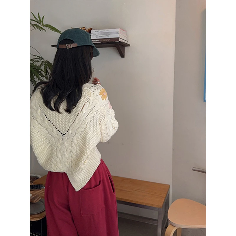 MEXZT Y2K سترة مشغولة من الصوف الأزهار المرأة Harajuku اقتصاص سترة ملابس خارجية الكورية الخامس الرقبة تريكو الشتاء طويلة الأكمام لاعبا