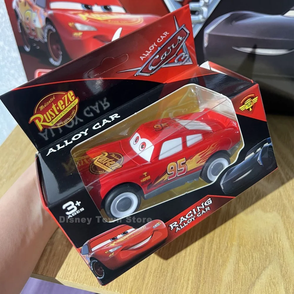 Disney Pixar Cars 3 modellini pressofusi - Lightning McQueen, Jackson Storm, Cruz Ramirez Pull-Back Cars in lega, regalo giocattolo per bambini