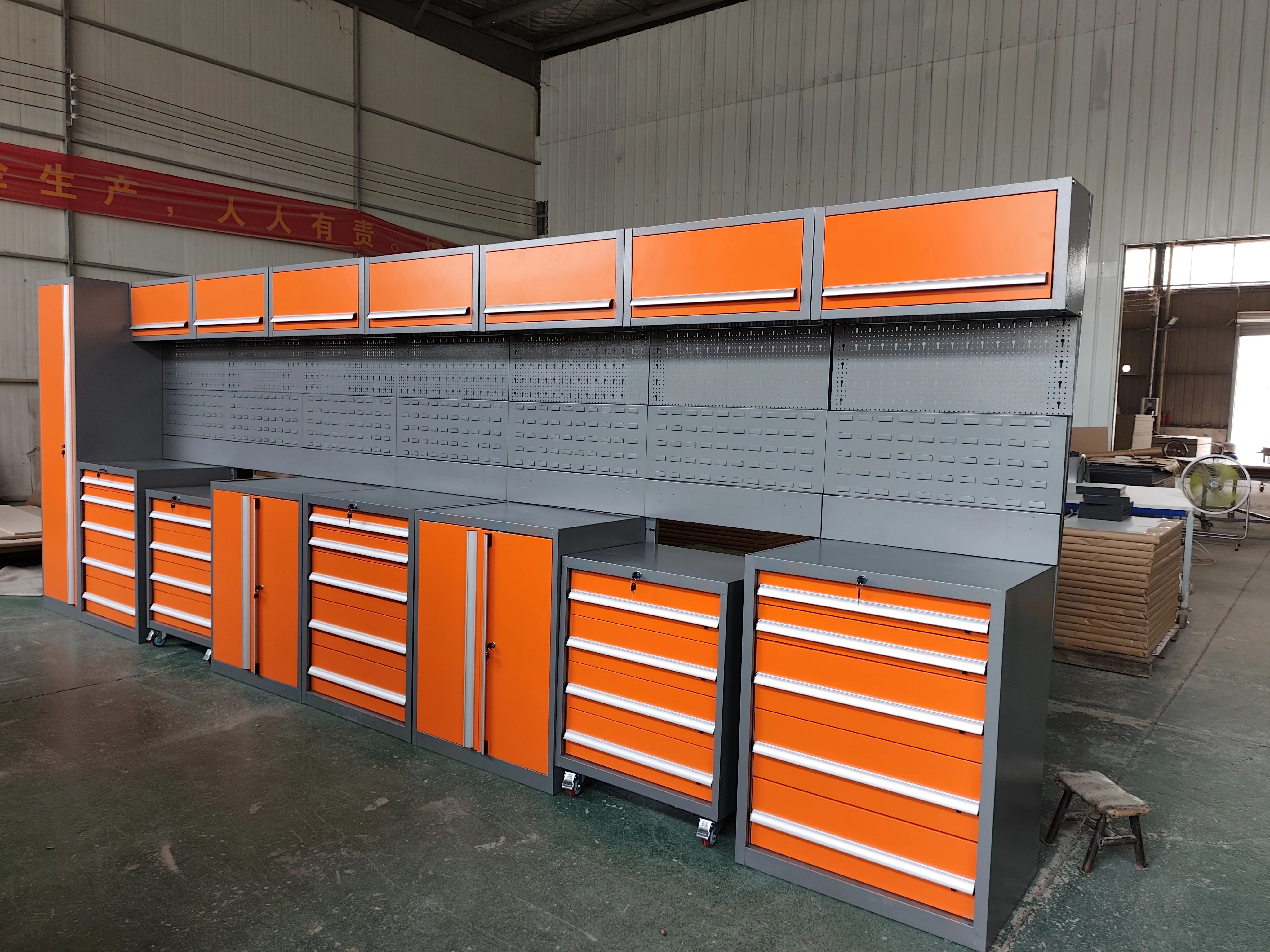 Adjustable Tool Cabinet Loaded Tool Box Trolley Drawers Customized OEM For Professional Garage Workshop Storage