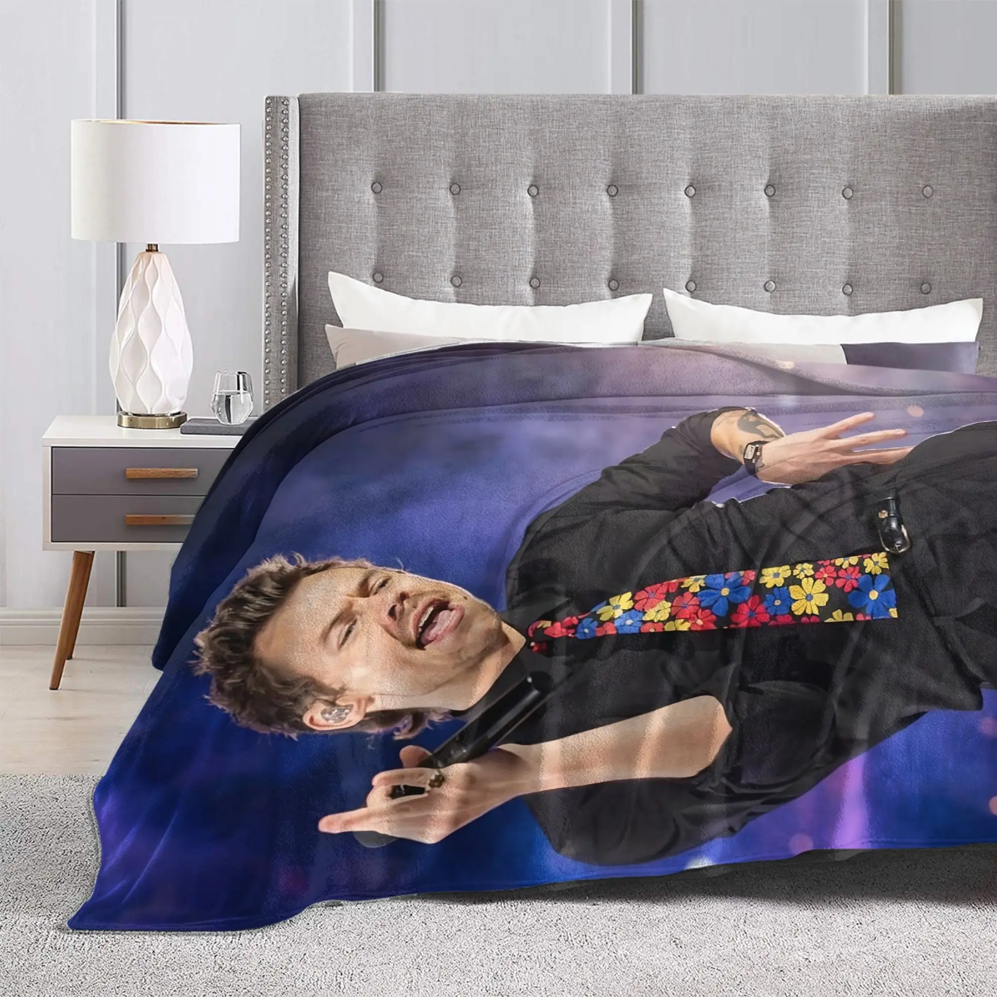 H-HarryS Singer S-Styles Kiss All the Time Disco Flannel Blanket Soft Bedding Throws for Boy Girl Living Room Bedspread Sofa Bed