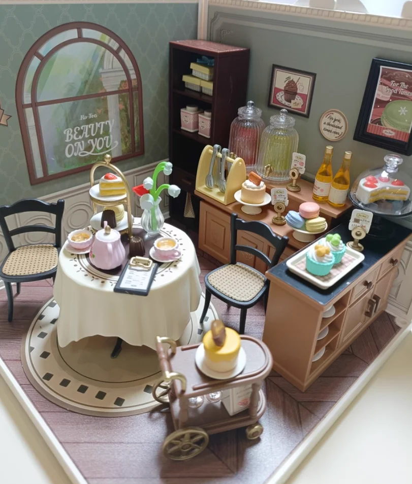 Casa en miniatura de Super World, caja ciega de súper residencia, estatuilla de acción, casa para niños, juguetes para casa Diy, regalos para niños y niñas