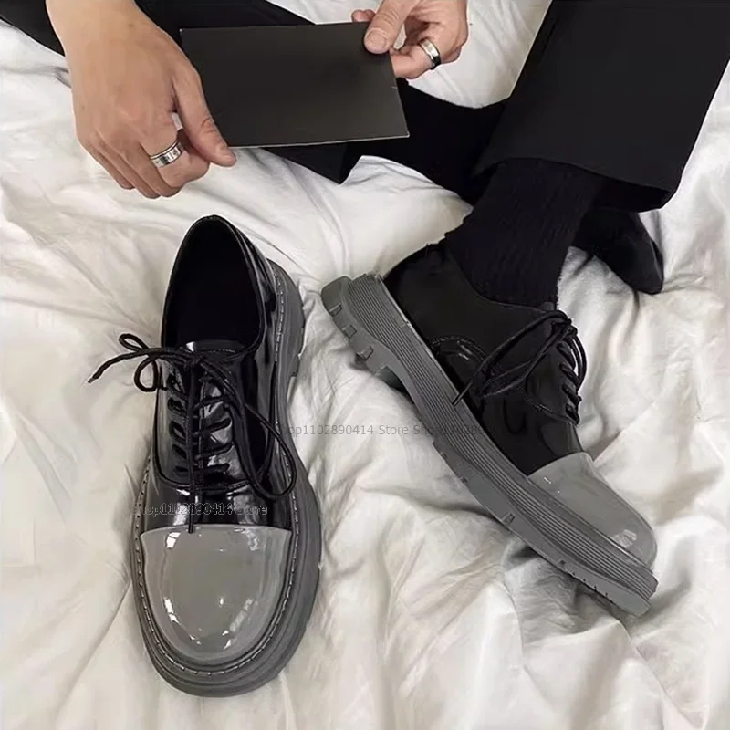 ミックスカラーパテントレザーラウンドトゥメンズシューズファッションクロスストラップメンズシューズレトロブリティッシュジャパニーズスタイルランウェイメンズカジュアルシューズ