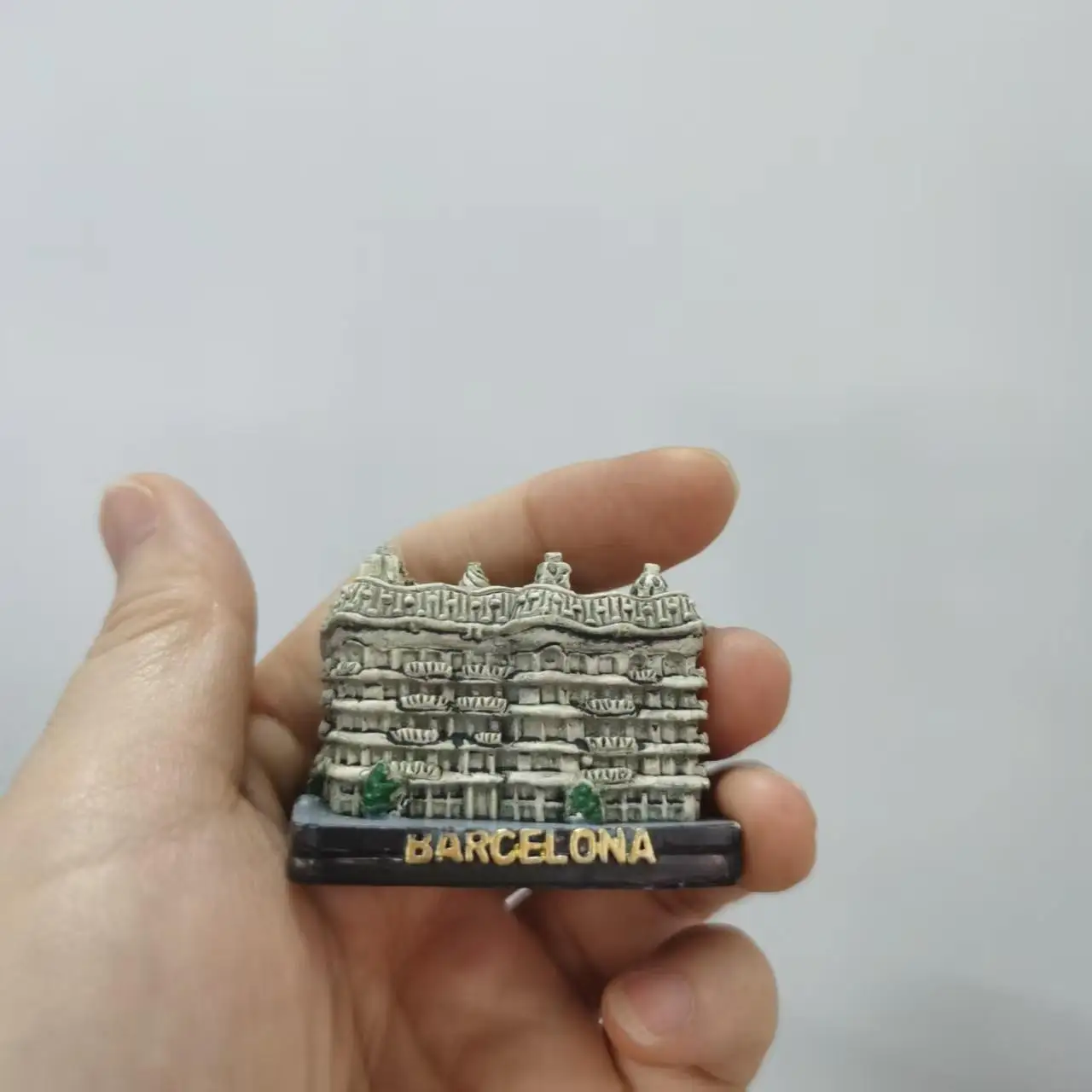 Resin figure mental psychological sand table game box court therapy building la pedrera caudi barcelona