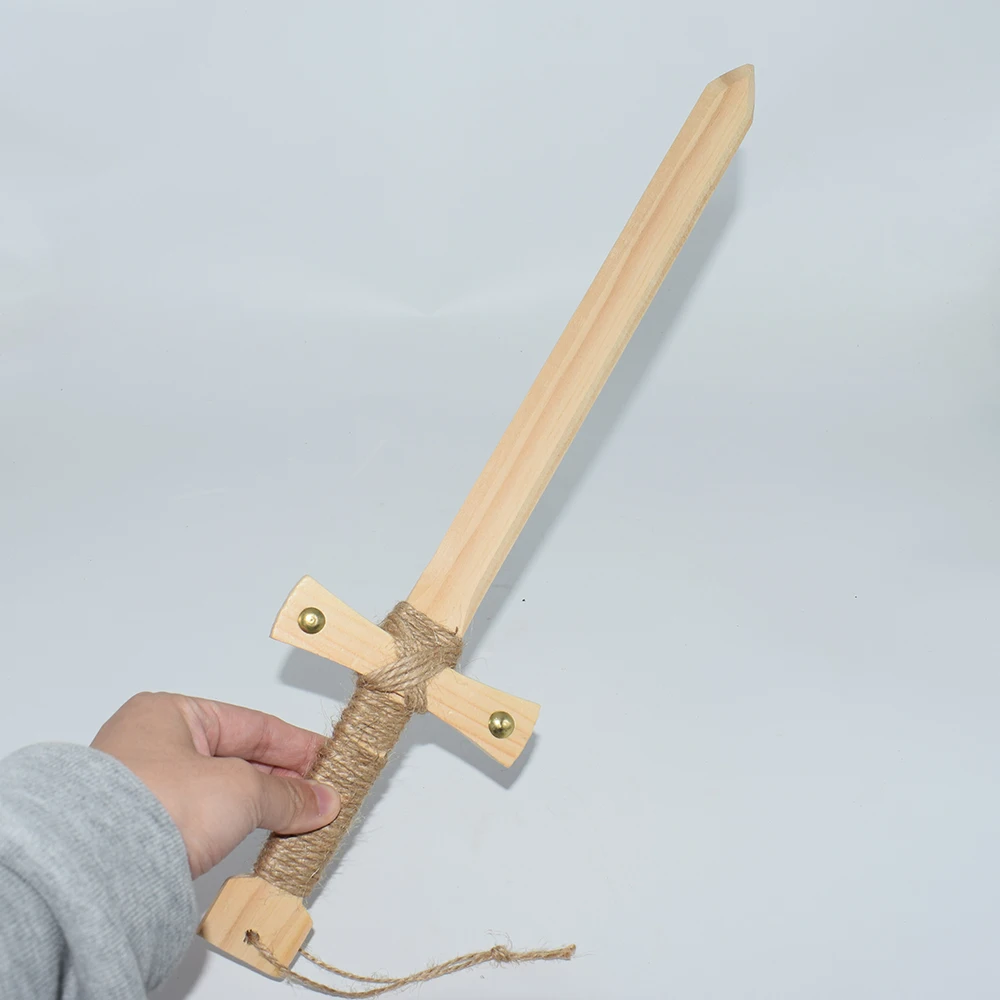 Espada de juguete de madera de 40cm para niños, accesorios duraderos para niños, espada samurái para exteriores, espada Katana para Cosplay, juguetes únicos, regalo, 2 uds.
