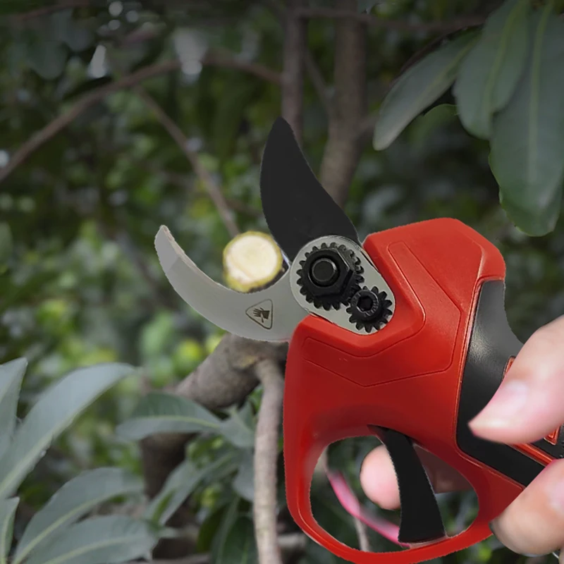 Factory Low Price 16.8V Lithium Battery Powered Rechargeable Cordless Electric Scissors Brushless Motor 28mm Cutting