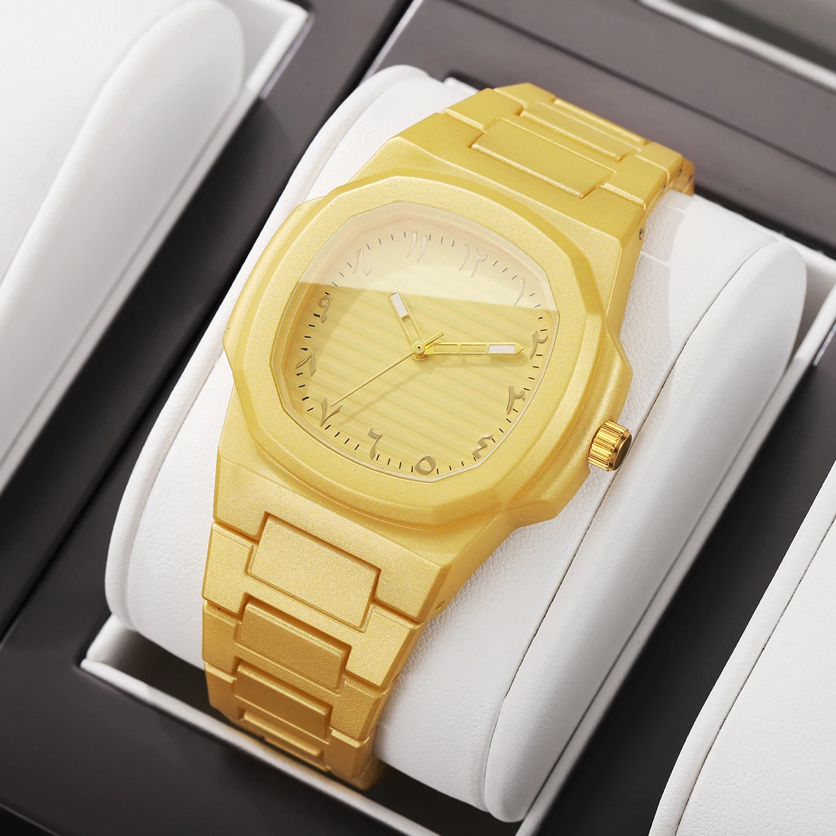 럭셔리 사각형 다이얼 남성 비즈니스 시계 캐주얼 플라스틱 밴드 스포츠 손목시계 남성용 시계(박스 없음)