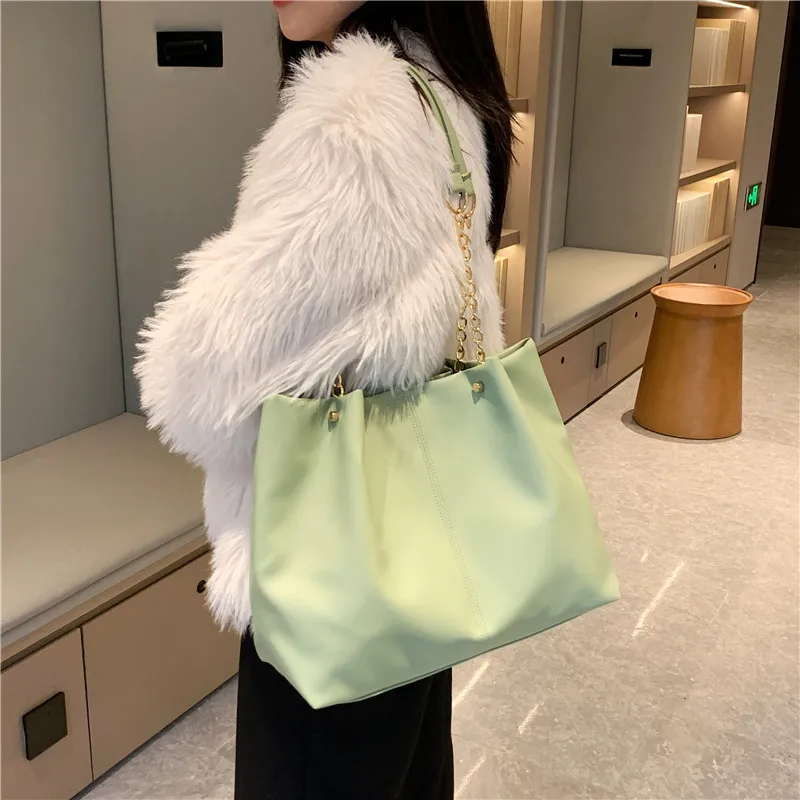 2023 Women Messanger Bags Pu Leather Large Capacity Tote Bag Texture Fashion Chain College Students Simple Commuter Handbag