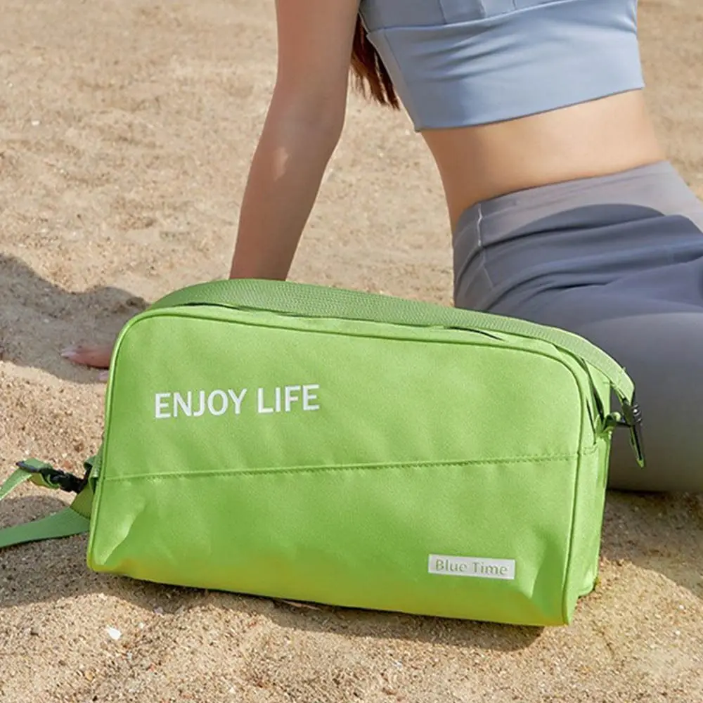 Lightweight Women Gym Bag Large Capacity Dry Wet Separated Sports Crossbody Bag Easy To Carry Waterproof Swimming Bag Outdoor