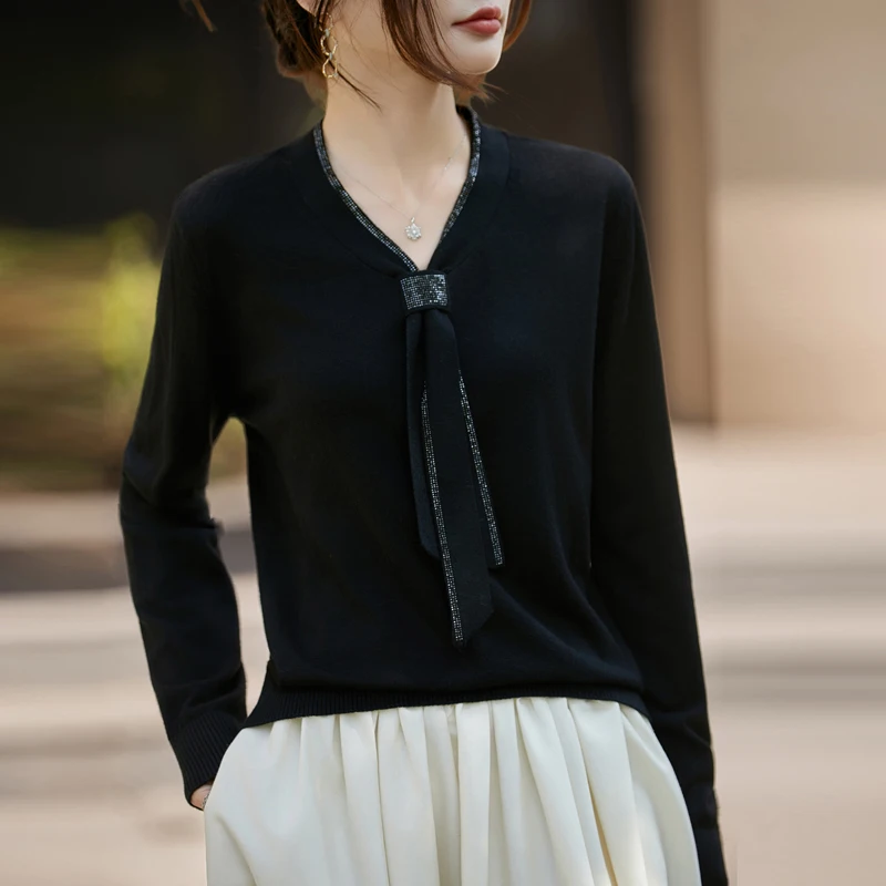 2025 autumn and winter women's cashmere sweater V-neck ribbon hot stamping sweater women's pullover sweater chic cashmere sweate