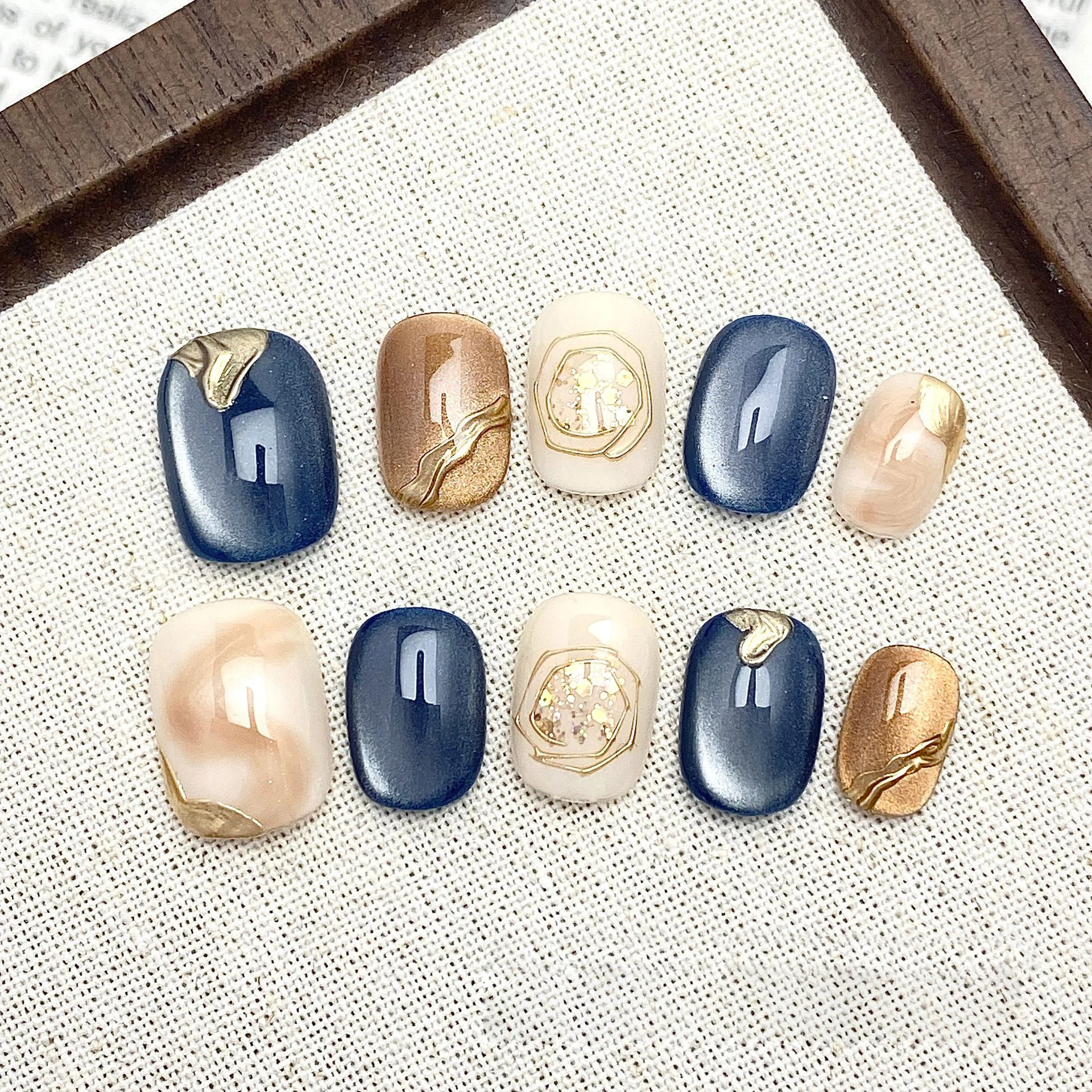 10 Stück handgemachte braune G – Nail Art Glitter Bewertung und Preis