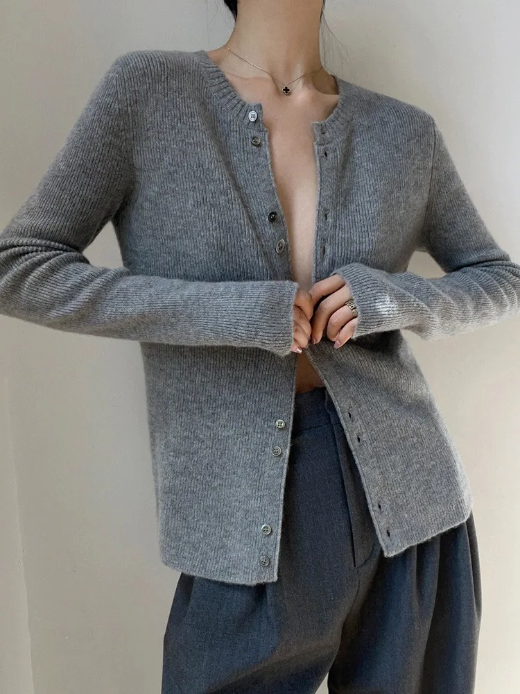 2023 Elegant Slim Fit Women\'s Cardigan Wool Sweater New Versatile Fashion Coat Classic Gray Sweater Comfortable All-Match