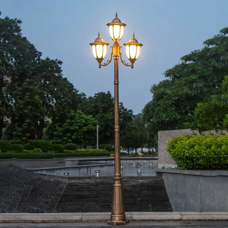 

IP65 Waterproof Outdoor Street Lamp 2-5M High Pole European Style Retro Outdoor Landscape Lamp for Garden or Villa