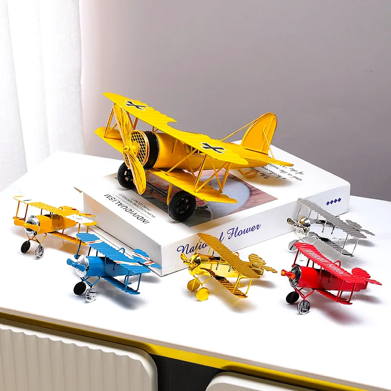 Vintage Metal Airplane Model Retro Iron Aircraft Ornament Nordic Creative Crafts Desktop Decoration Home Decor Collectible Gift