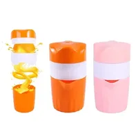 1PC Outdoor Potable Juicer Machine Orange Juice Cup Portable Manual Citrus Juicer for Orange Lemon Fruit Squeezer Child