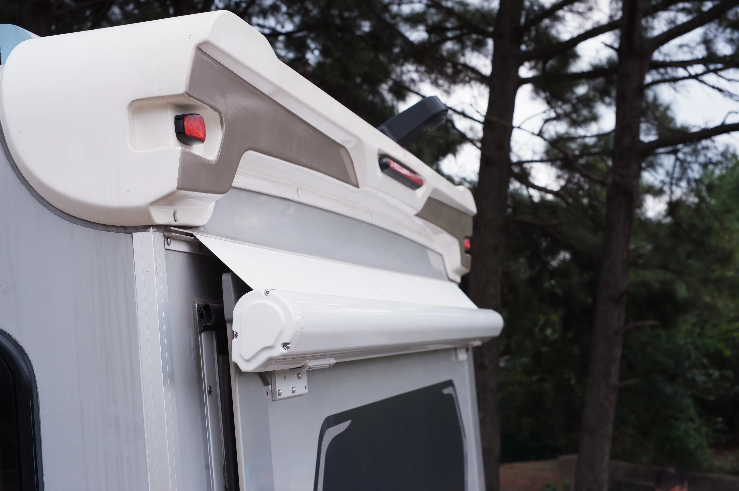 Soleflex Modular Full Box Sliding Sunshade Kit With Sliding Roof , Suitable For 5-wheel Travel Trailer RVs Rv Awning Electric