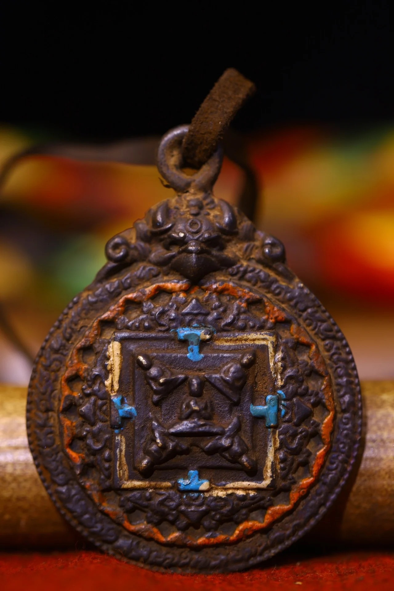 

Tibetan Temple Old Bronze Painted Cinnabar GARUDA Buddha Head 5 Shakyamuni Buddha Plaques Amulet Pendant Town House Exorcism