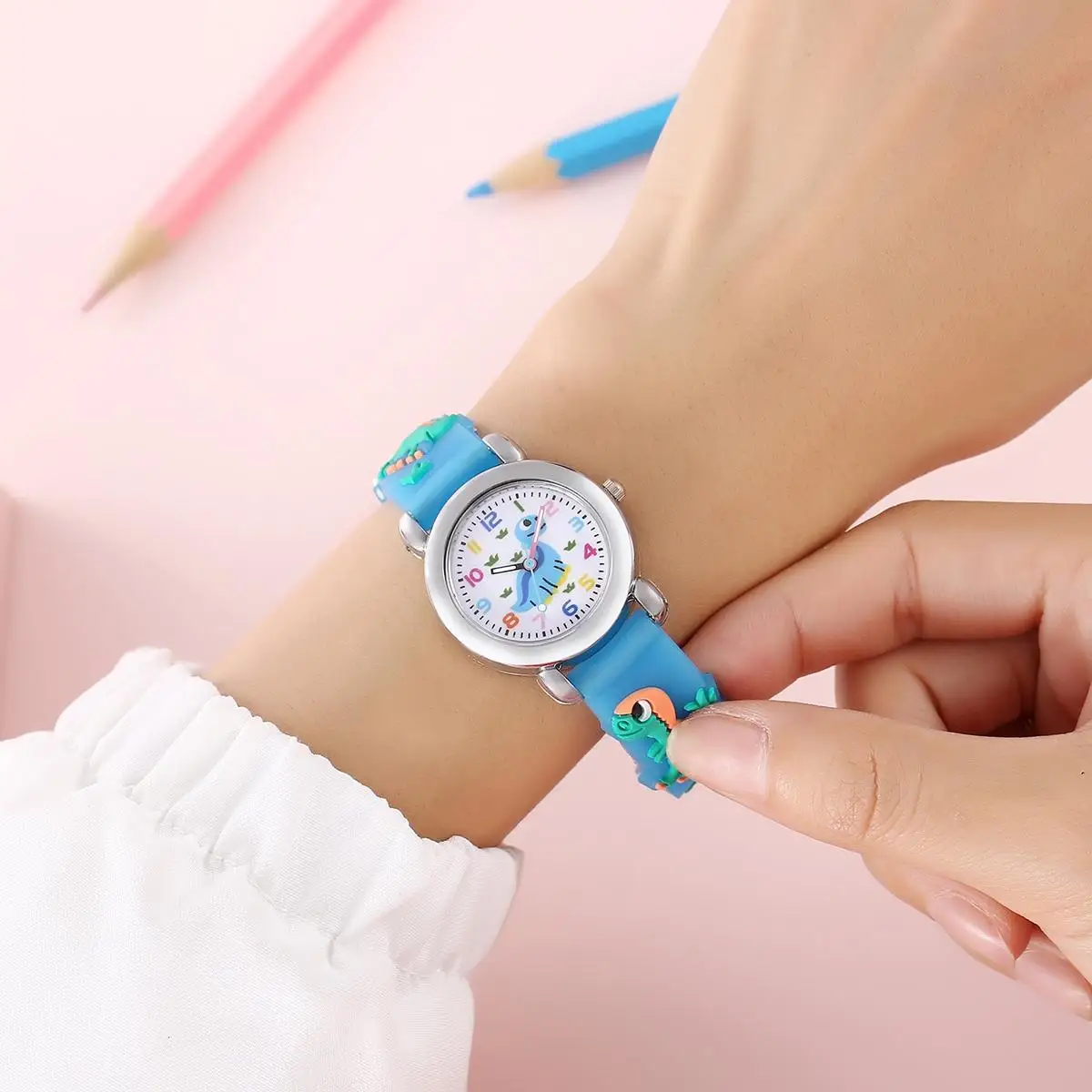 Cute cartoon dinosaur student quartz electronic watch