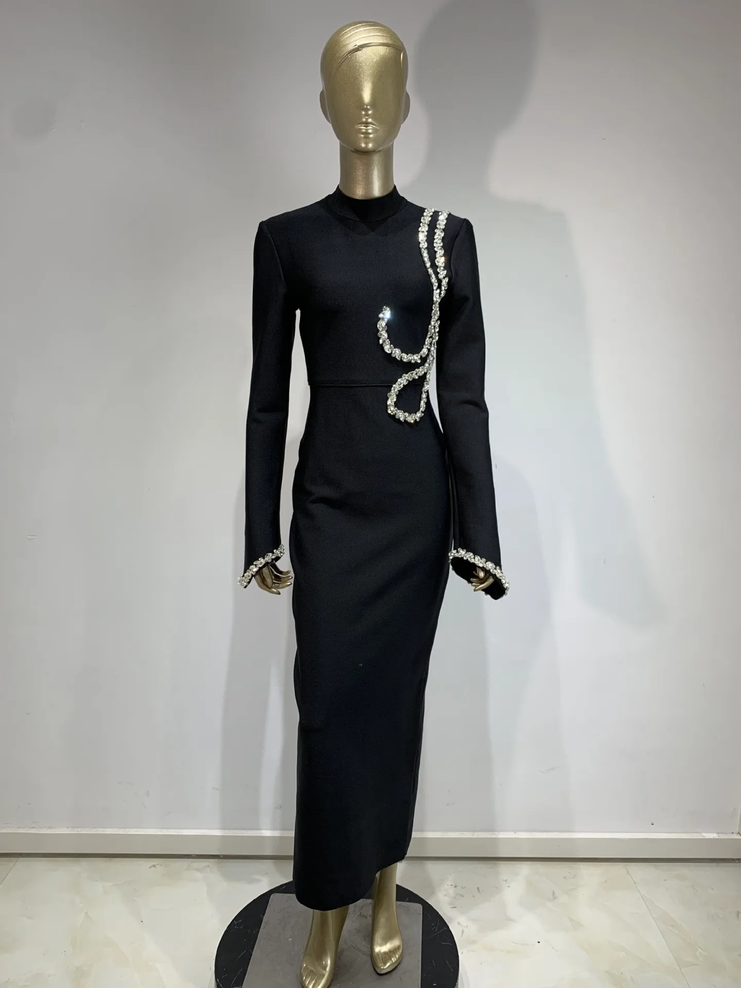 

Women Sexy Long Sleeve Diamonds Maxi Long Bodycon Bandage Dress 2025 Celebrity Elegant Evening Party Luxury Birthday Dresses