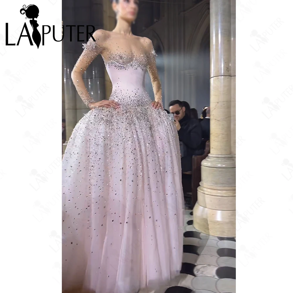 

Роскошное бальное платье для выпускного вечера с скульптурным драпированным лифом, расшитым бисером, сетчатым корсетом-иллюзией с эффектом водопада и каскада, и спинкой с вырезом-«ключевая дырка» для вечеринок