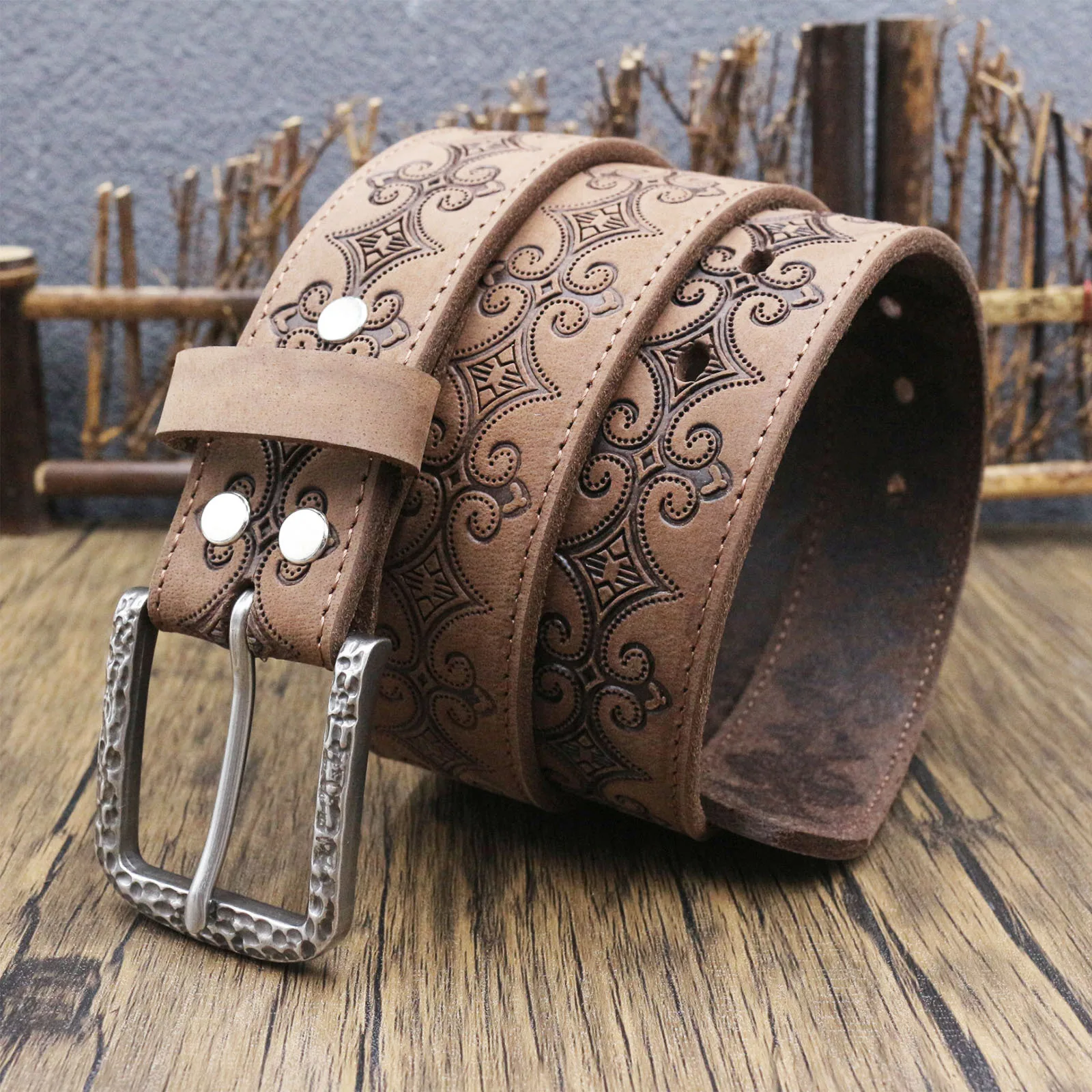 Vintage Western Men Crazy Horse Leather Belt Top Grain Cowhide Hand‑Embossed Ornament Rustic Metal Pin Buckle Waist Strap
