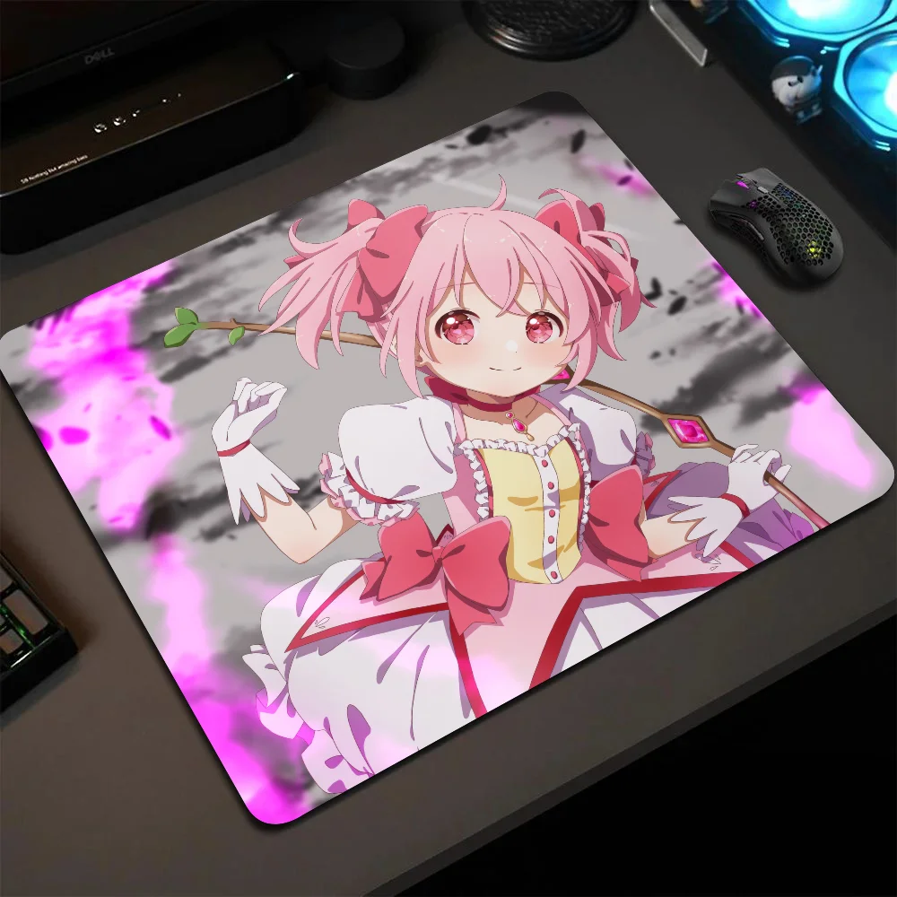 

Madoka Kaname Cute Puella Magi Madoka Magica Mousepad Small LockEdge Mouse Pad For Gamers Computer Desk Pad Anti-slip Rubber