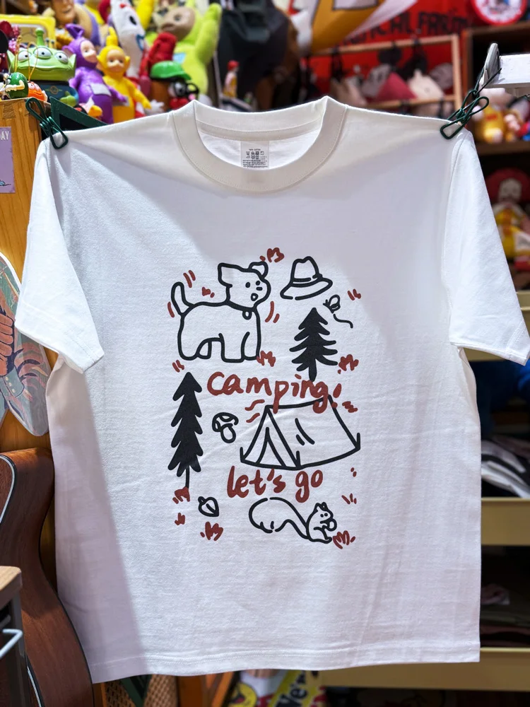 T-shirt Estiva in Puro Cotone Stile Retrò Americano con Stampa Divertente di Cani nella Foresta