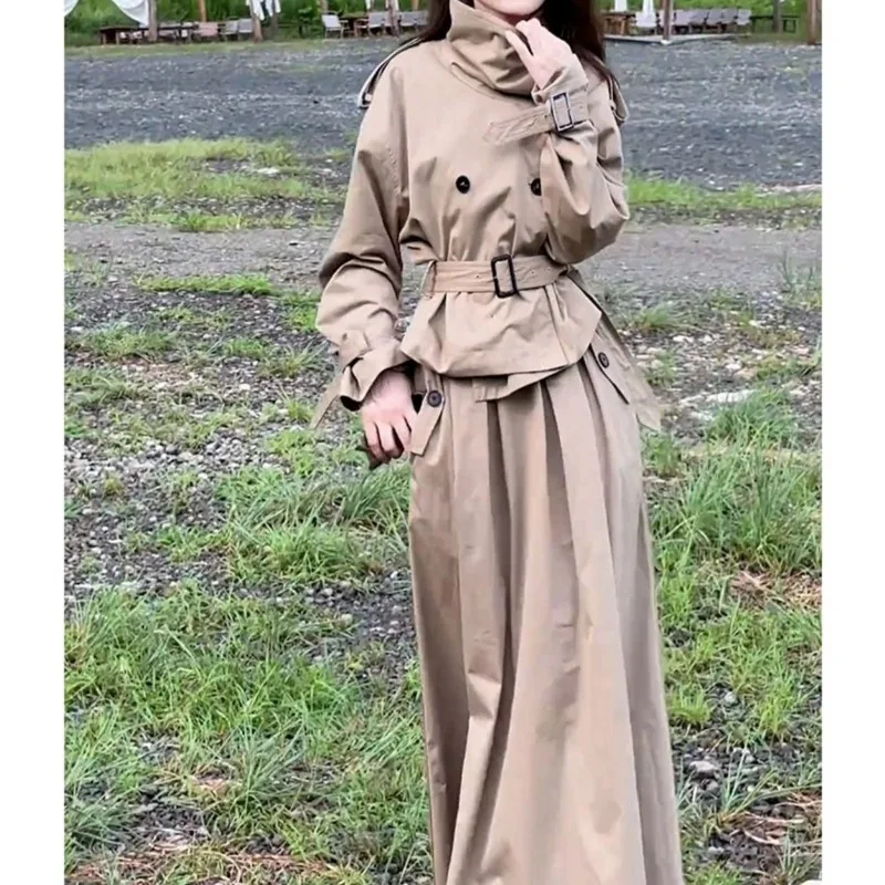 Early Autumn Outfits: Beautiful, Cool-toned, Super Nice Old Money Style Khaki Windbreaker Dress Set