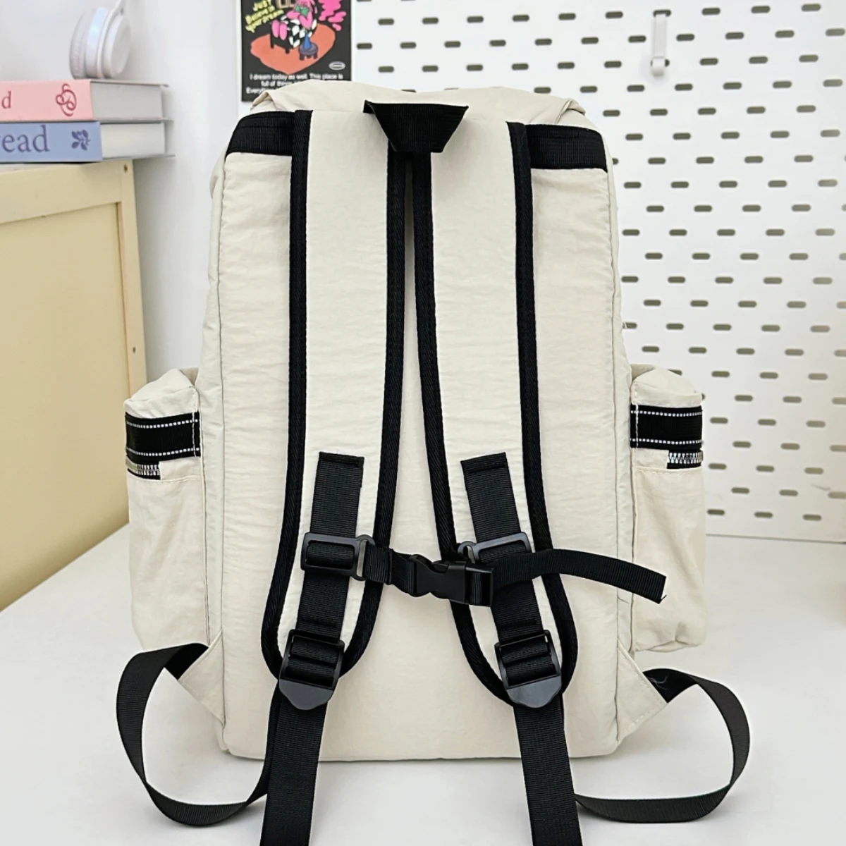 2026 New Model Outdoor Large-Capacity Waterproof Lightweight Backpack for Women, Travel Mountaineering Computer Backpack, Male Student School Bag, Class Cycling Commuting