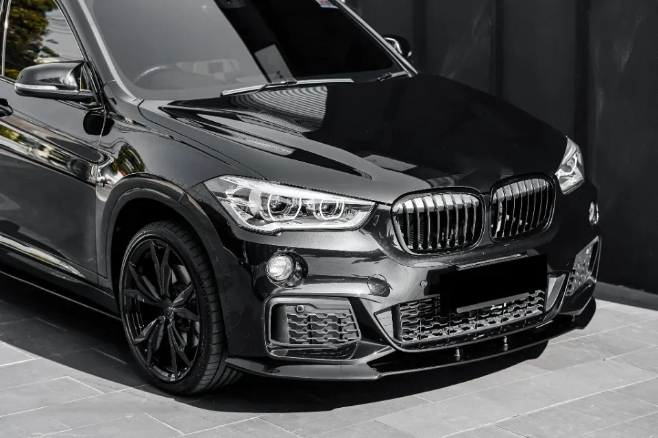 XVIP glänzende schwarze Diamanten-Stil Frontstoßstangen-Nierengitter für BMW X1 F48 F49 2016–2019. Oberes Racing-Gitter im glänzenden Linien-Stil – Detail 17