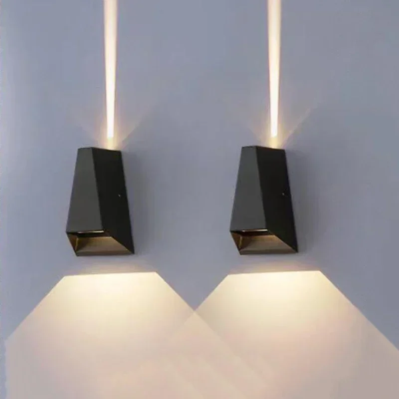 

Outdoor Wall Light Courtyard Garden Porch Light Waterproof Wall Lamp Outdoor Lighting Up&Down Sconce Beam Style Wall Lights