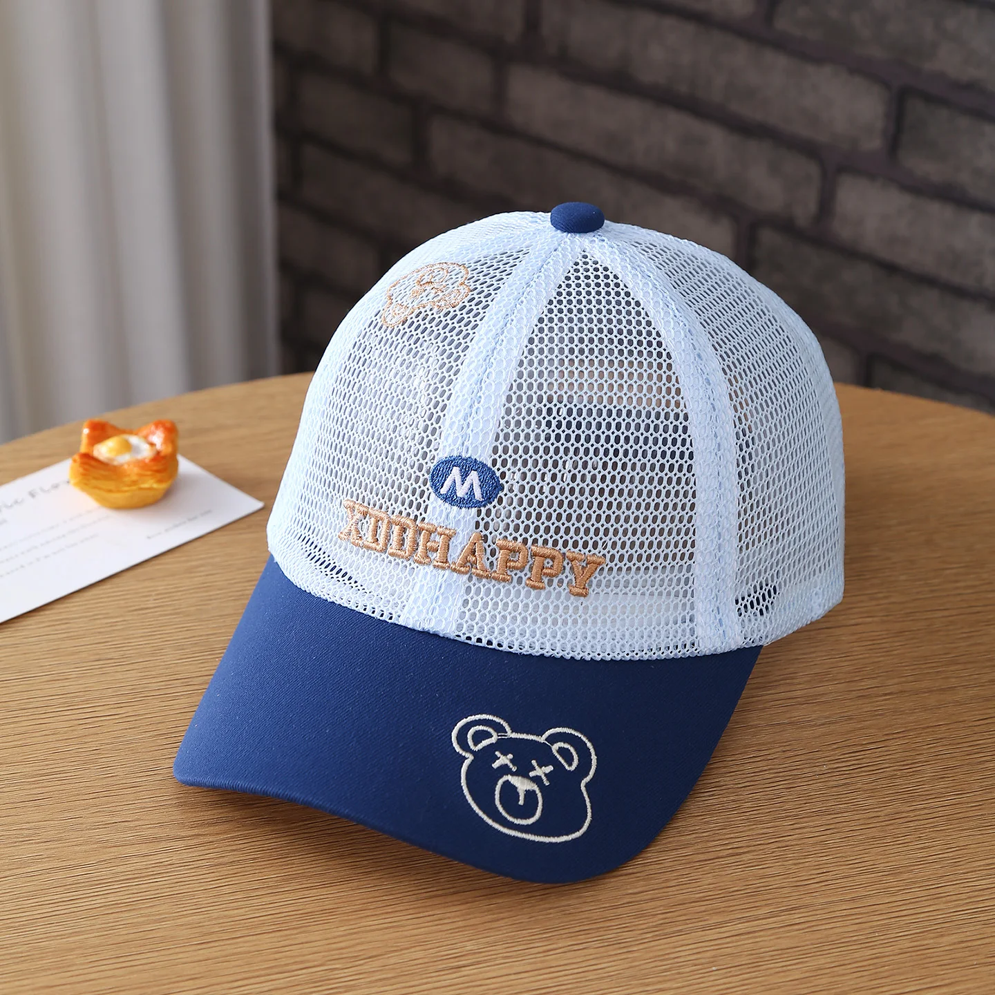 Newly designed trendy breathable all-net-silk embroidered letter bear brimless sun hat baseball cap view 3