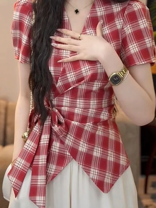 

Летний красивый красный клетчатый топ больших размеров с застежкой на талии, женский топ Fat MM Super Good Look для похудения с v-образным вырезом ort Sve