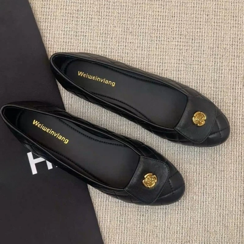 Frühling Neue Damen Flache Schuhe Weiches Leder Blumen Slip-on Loafers Mädchen Runde Zehen Bootsschuhe