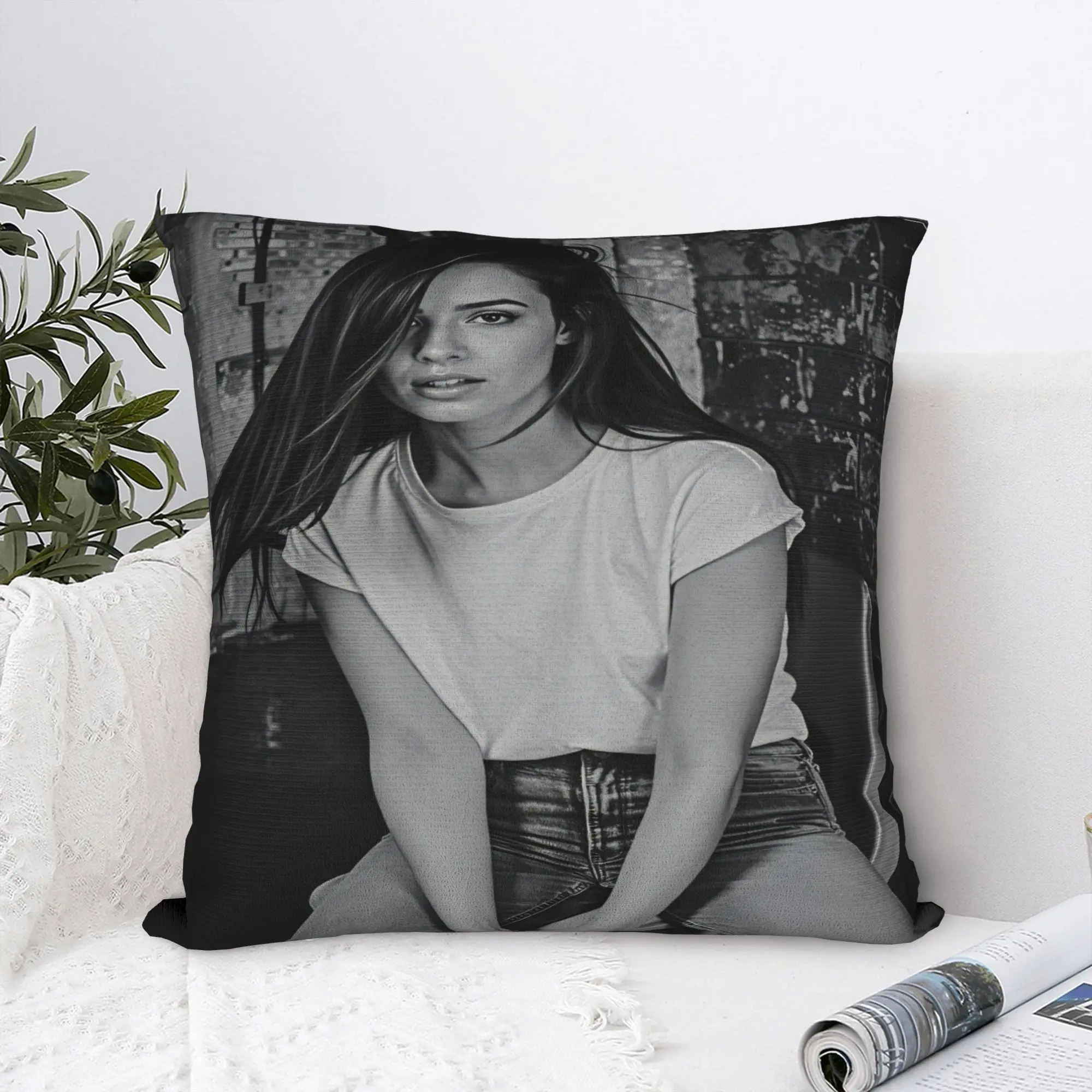 Actor Sofia Carsons Pillow Cover  Funny Pillow Case For Living Room Chair Design Pillowcases Gift Idea