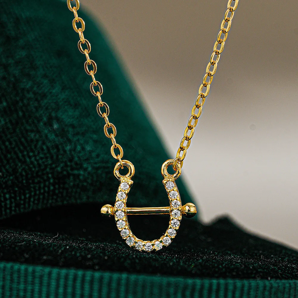 

Luxury 100% Real 18k Gold Women's Horseshoe Pendant Clavicle Chain Full Set with Moissanite Diamond Necklace