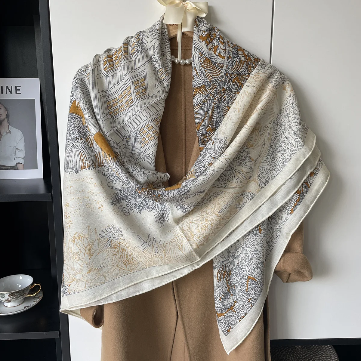 Autumn and Winter Warm Scarf 30-40% Pure Natural Silk 60-70% Wool 130x130CM Single Sided Printing Shawl Square Scarf