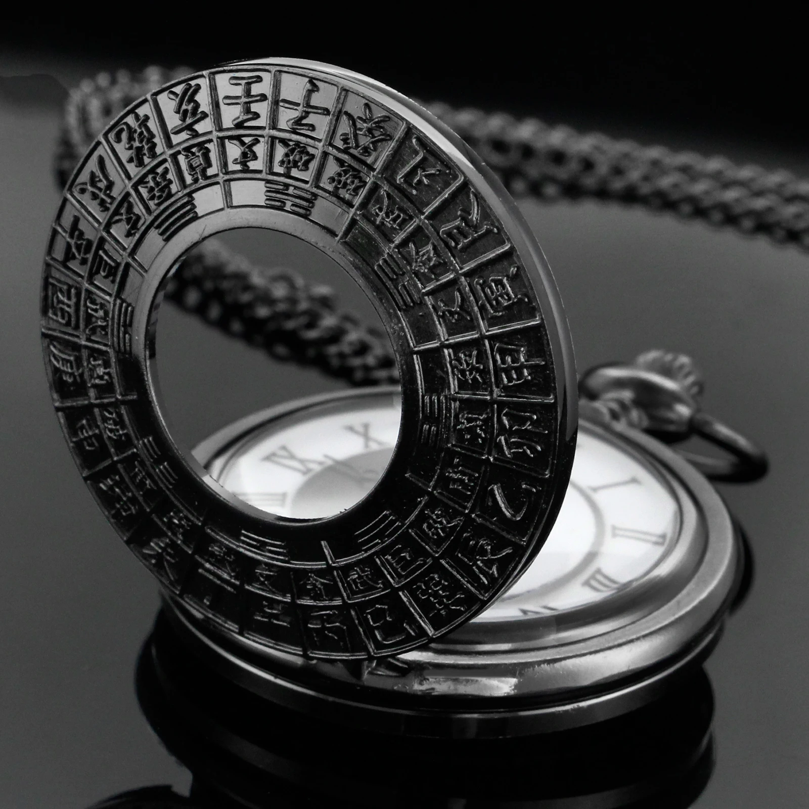 Vintage Design Vintage Yin and Yang Tai Chi Figure Quartz Pocket Watch Pendant Clock Men Unique Gifts Women Necklace Pendant