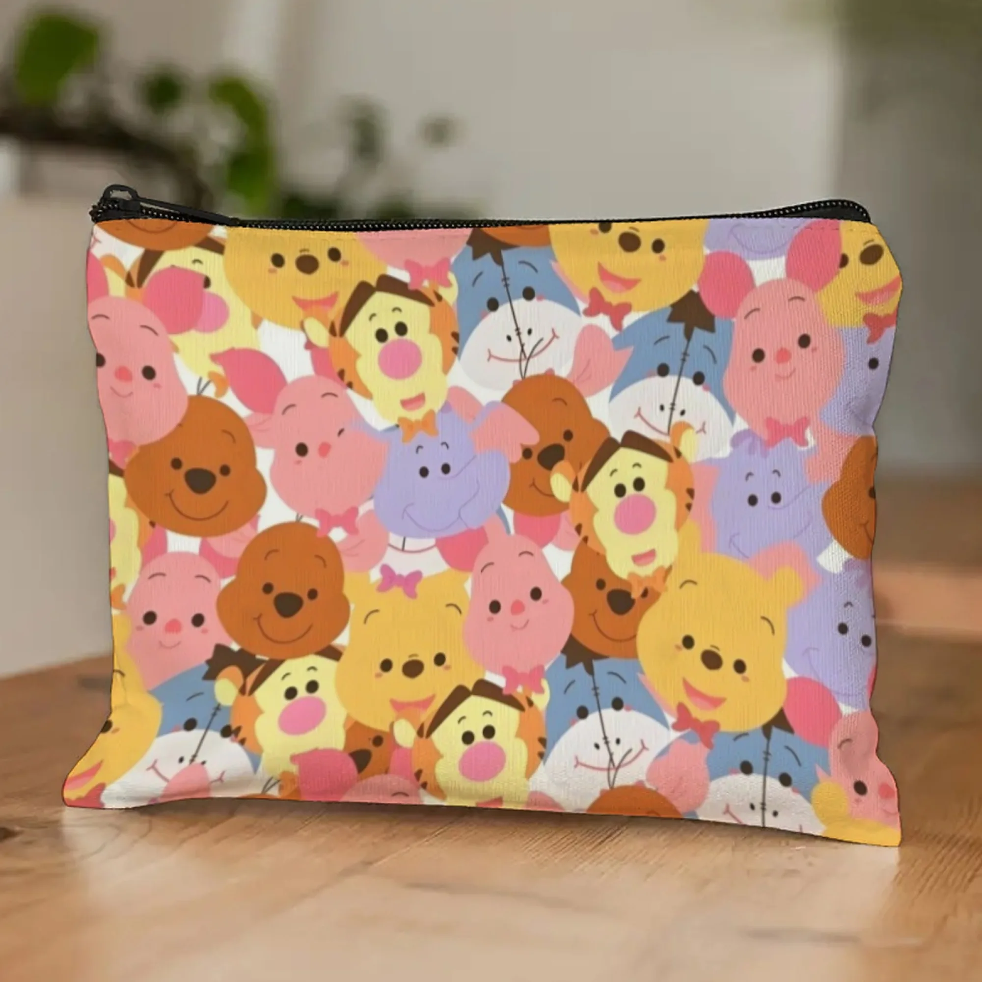 

Disney Winnie the Pooh and Friends Cosmetic Bag Novelty Cartoon Print Cosmetic Bag Zipper Bag Suitable for Daily Use and Travel
