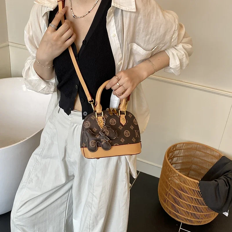 

Elegant Minimalist Tote Bag Women Luxury Vintage Leather Crossbody Purse Parisian Designer Solid Color Casual Commuter Handbag